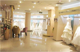 寧夏銀川婚紗影樓展柜服務(wù)指南 專業(yè)制造與攝影服務(wù)一體化